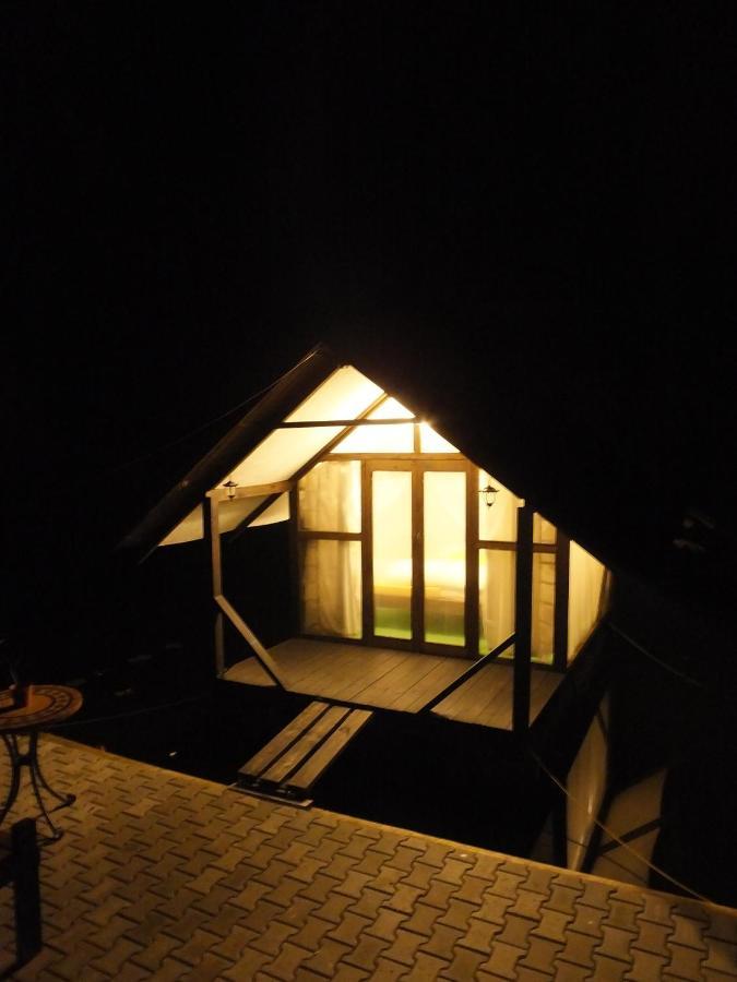 Camping Zanzibara Ķekava Esterno foto
